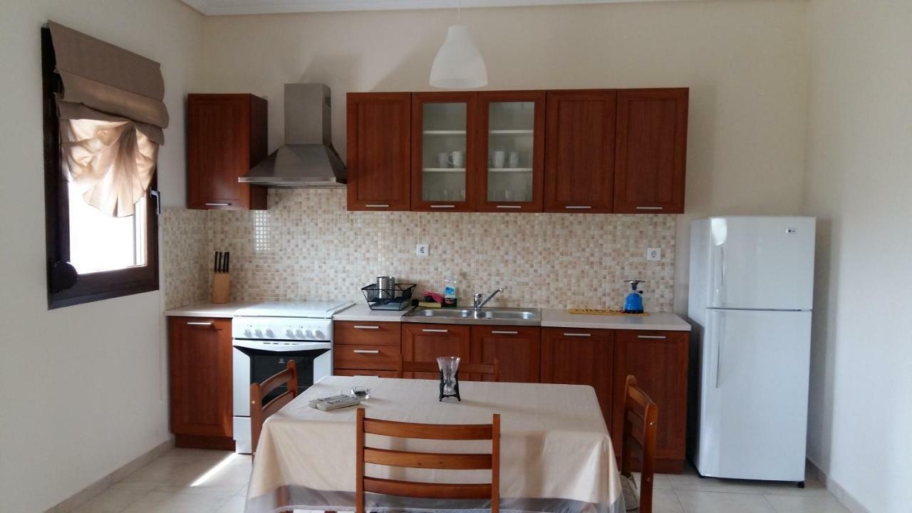 Gougousis Apartments Kaloyiros Dış mekan fotoğraf