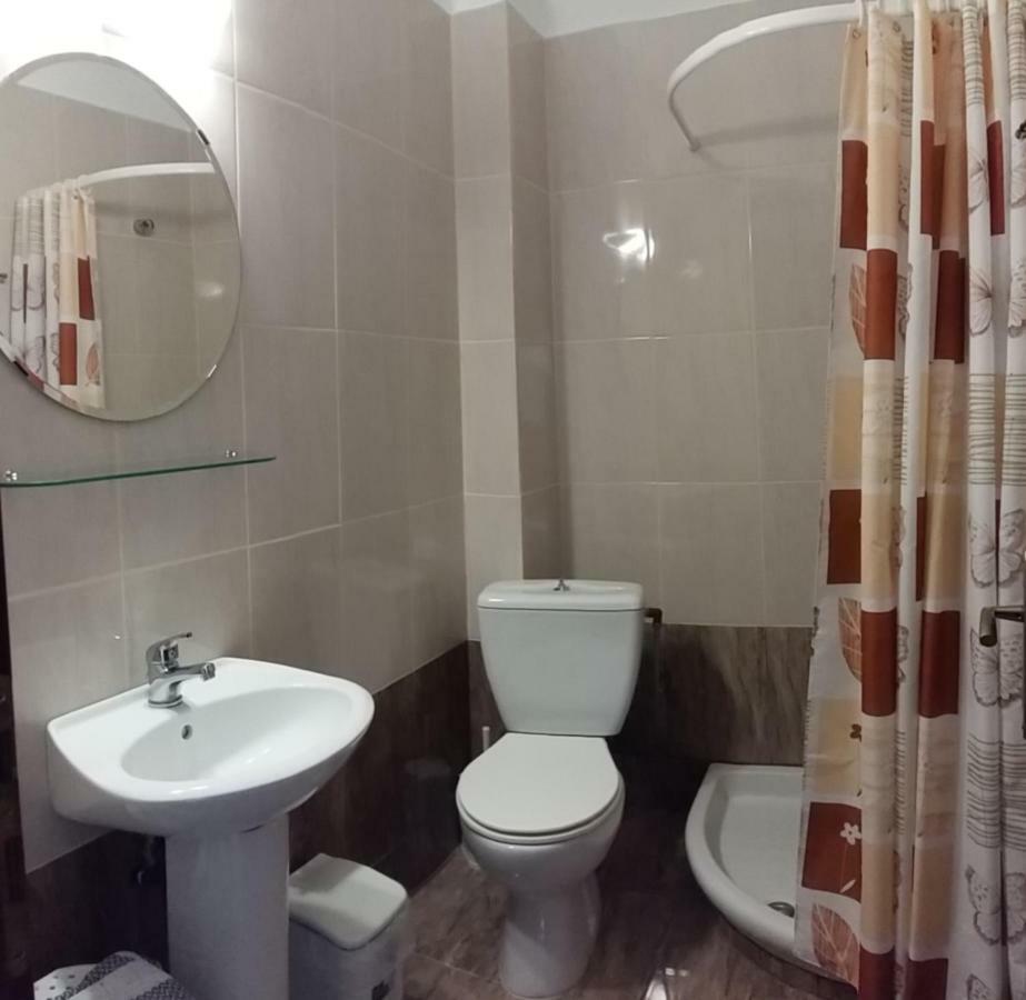 Gougousis Apartments Kaloyiros Dış mekan fotoğraf