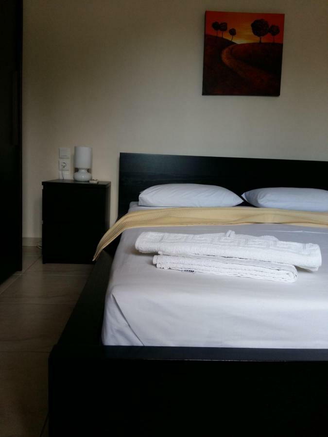 Gougousis Apartments Kaloyiros Dış mekan fotoğraf