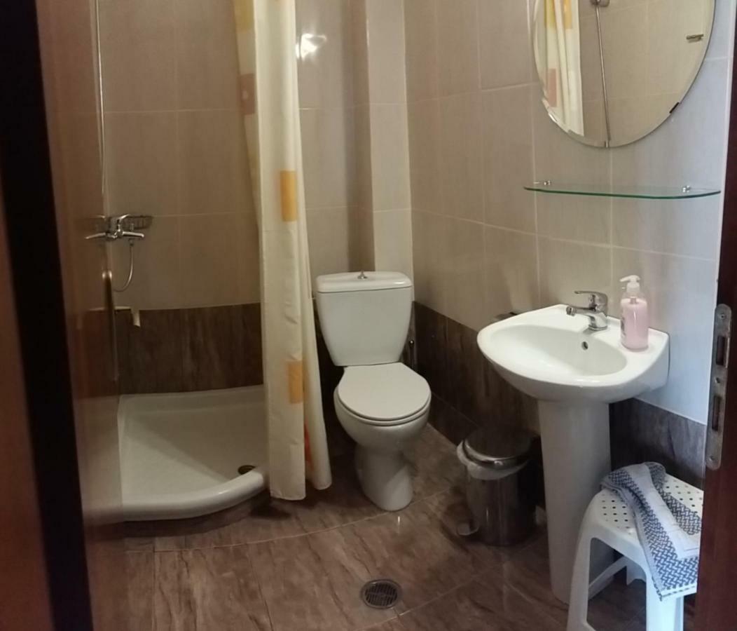 Gougousis Apartments Kaloyiros Dış mekan fotoğraf