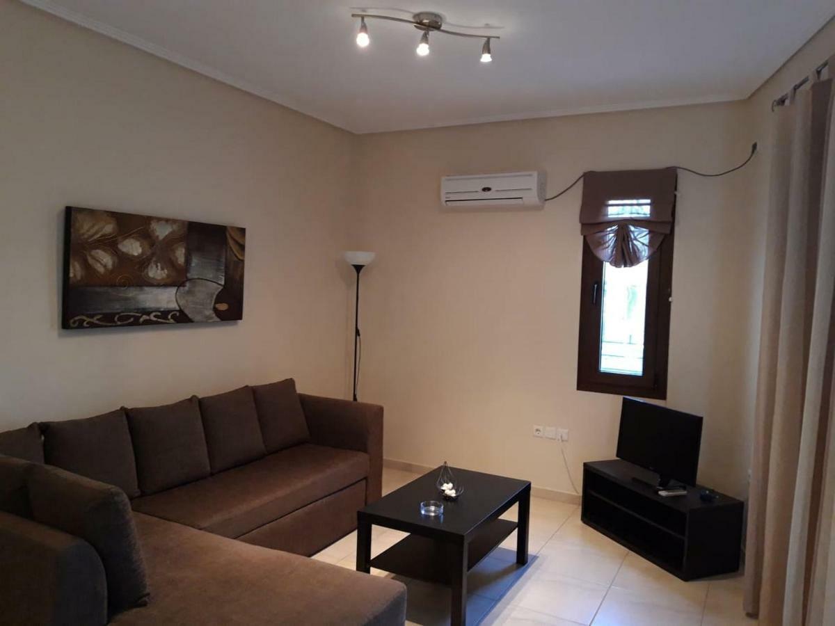 Gougousis Apartments Kaloyiros Dış mekan fotoğraf
